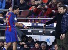 Natvaný Luis Suárez z Barcelony opoutí pedasn semifinálovou odvetu...