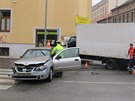 Nehoda na rohu ulic Pekárenské a Jírovcovy v eských Budjovicích. Auto...