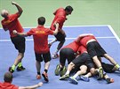 Belgití tenisté slaví postup do tvrtfinále Davis Cupu.