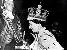 Královna Albta II. v den své korunovace (Londýn, 2. ervna 1953)