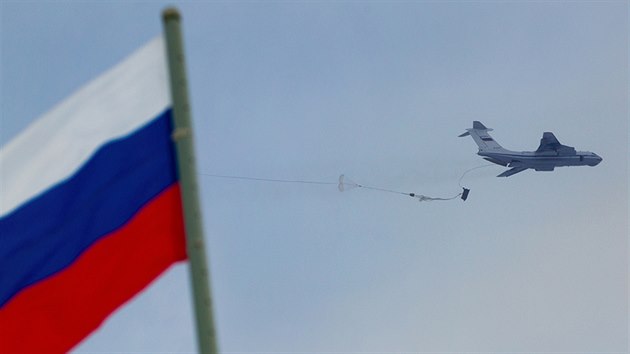 Cvi�en� rusk�ch v�sadk��� na ostrov� Kot�lnyj v Arktid�