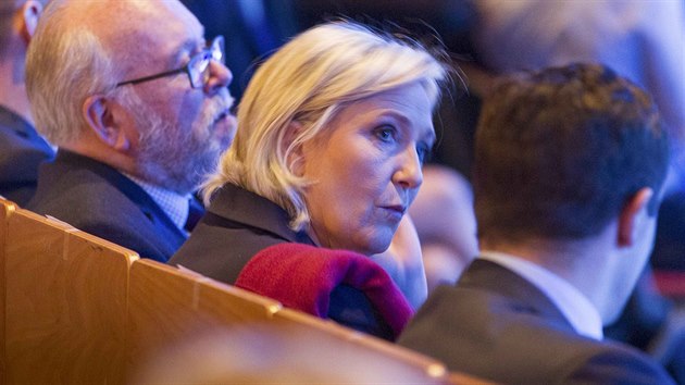 Kandidtka na francouzskou prezidentku Marine Le Penov (4. nora 2017).