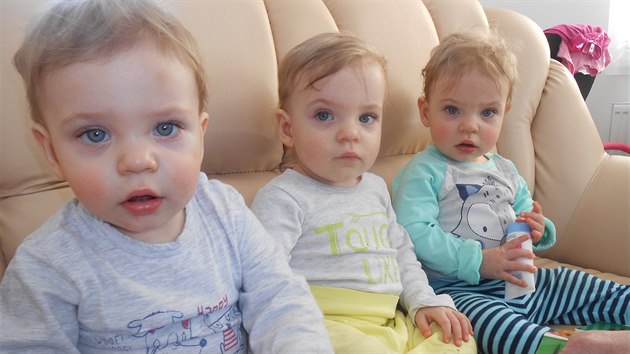 Trojčata Kryštof, Štěpán a Patrik Vrtílkovi ve věku 10,5 měsíců.