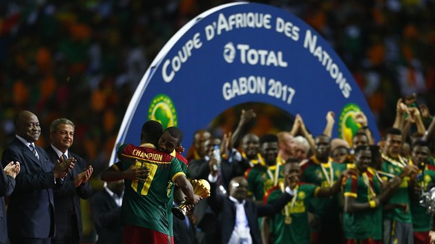Kamerunt fotbalist slav africk titul.
