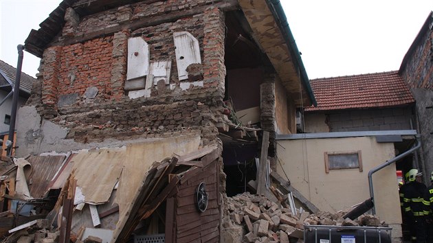 Po výbuchu plynu se zřítila část domu v Tlumačově.