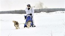 Cvičení příslušníků ruské arktické mechanizované pěchotní brigády Severního...