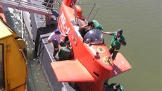 Ponorka NR-1, detail oranové ve a pochozí lávky na tlakovém trupu