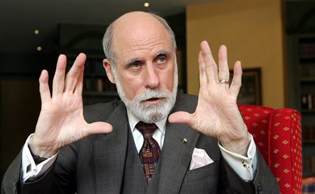 Vinton Cerf je povaován za otce internetu.