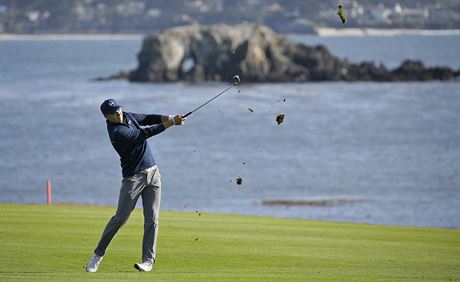 Jordan Spieth na turnaji v Pebble Beach.