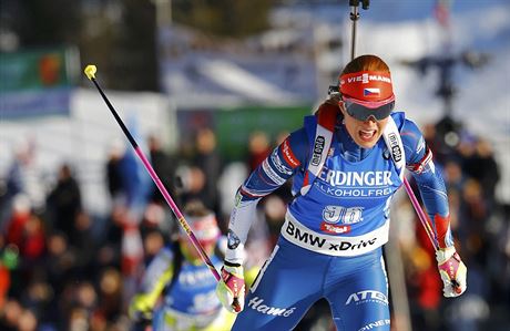 esk biatlonistka Gabriela Koukalov na trati sprintu na MS v Hochfilzenu.