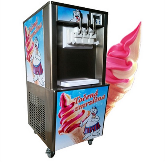 V létě je osvědčeným lákadlem na zákazníky točená zmrzlina