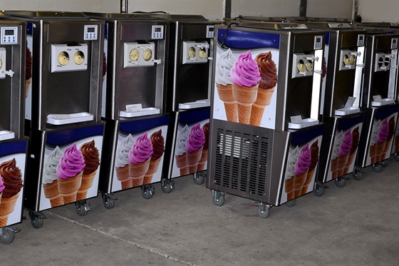 V létě je osvědčeným lákadlem na zákazníky točená zmrzlina