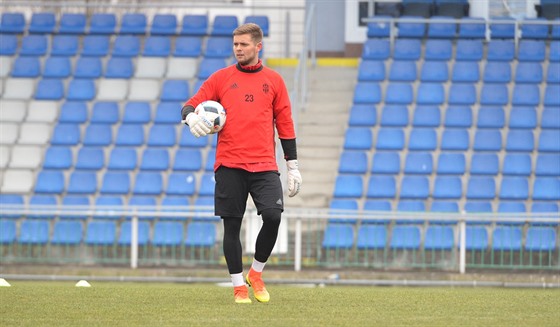 V NOVÉM. Viktor Budinský u trénoval s fotbalisty Mladé Boleslavi.