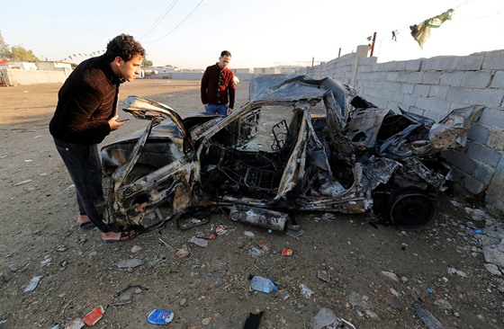 V Bagdádu vybuchlo auto plné trhaviny, zemely desítky lidí (16. února 2017)