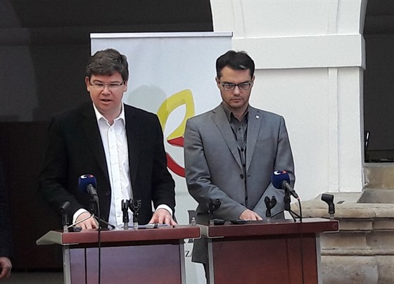 Europoslanci Jií Pospíil a Stanislav Polák mají být v ele spolené kandidátky TOP 09 a STAN do evropských voleb.