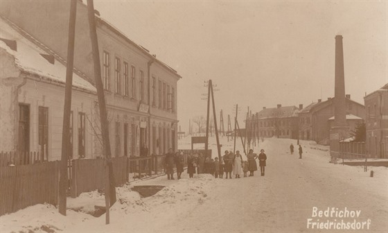 Tento snímek byl pořízený v roce 1930 v Bedřichově poblíž u Točny. Město tady...