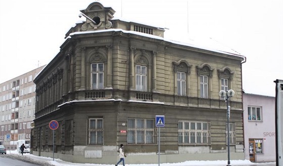 Prodej Blakova domu, který stojí v centru Perova od roku 1881, zastupitelé neschválili.