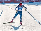 Gabriela Koukalová se ítí do cíle sprintu na mistrovství svta v Hochfilzenu.