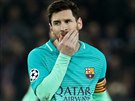 Zklamaný Lionel Messi z Barcelony po neekaném propadáku na hiti Paíe v...