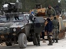 Turecké jednotky se snaí vyhnat Islámský stát ze severosyrského al-Bábu (8....