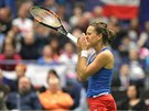 GRIMASY. Barbora Strýcová v utkání Fed Cupu proti Lae Arruabarrenové