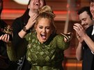 Adele zlomila Grammy za píseň roku, kterou se stal hit Hello a věnovala ji...