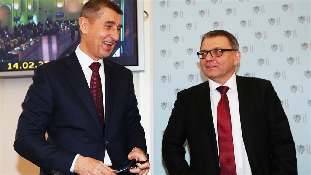 Ministr financí Andrej Babiš a ministr zahraničí Lubomír Zaorálek na konferenci...