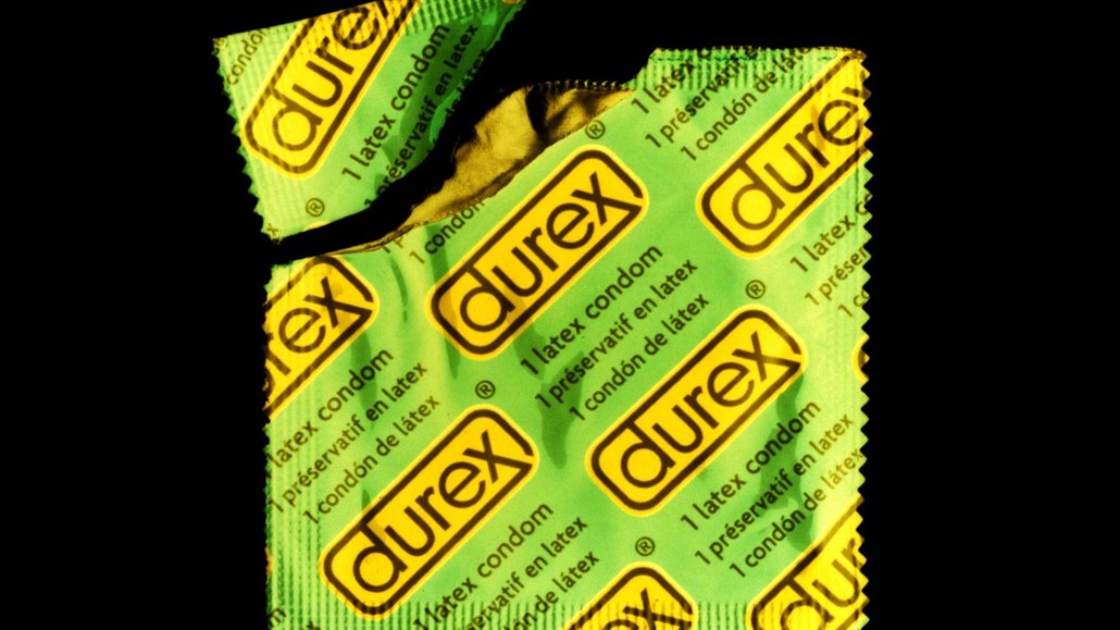 Výrobce kondomů Durex kupuje producenta dětské výživy, cílí na Čínu