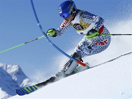 Slovensk lyaka Veronika Velez Zuzulov na trati slalomu na MS ve Svatm...