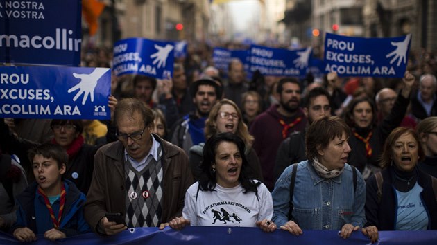 Demonstrace za pijmn uprchlk v Barcelon (18. nora 2017)