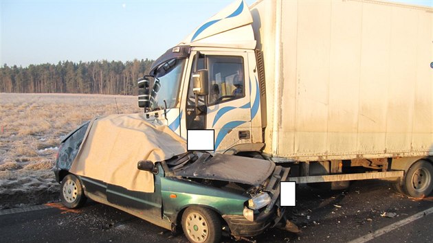Tragick dopravn nehoda se stala nedaleko eskch Budjovic na hlavnm tahu k rakouskm hranicm.