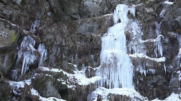Přírodní ledopády nad říčkou Želivkou u Želivi.