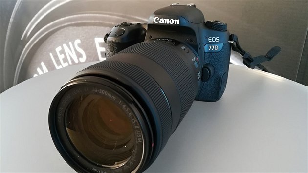 Nov zrcadlovka Canon 77D
