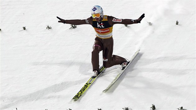 Kamil Stoch pi zvodu Svtovho pohru v Pchjongchangu.