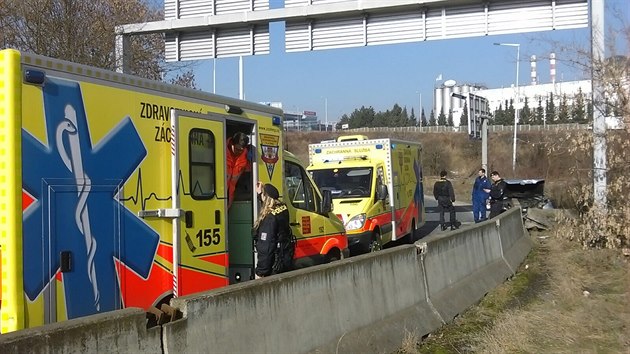 Nehoda u sjezdu z Rozvadovsk spojky na Praze 5 (14.2.2017)