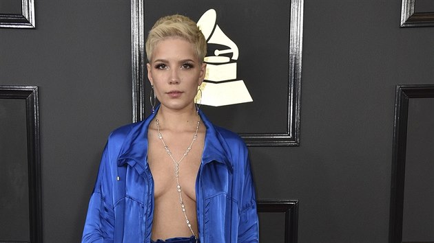 Halsey na udlen cen Grammy (Los Angeles, 12. nora 2017)