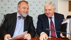 Hynek Kmoníek a Jií Rusnok na konferenci eský národní zájem (14. února 2017)