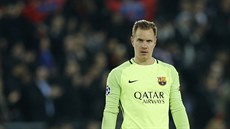 Branká Barcelony Marc-André ter Stegen inkasoval v Paíi tyikrát.