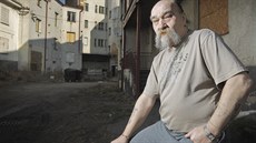 Miloslav Bílek ije v dom na Jatení ulici u od roku 1990. (15. února 2017)