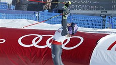 Tessa Worleyová se raduje z titulu mistryn� sv�ta v ob�ím slalomu.