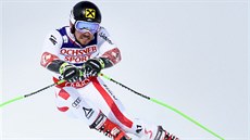 Marcel Hirscher na trati obího slalomu na mistrovství svta.
