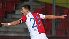 Slávistický kanonýr Milan Škoda slaví gól do jihlavské sítě.