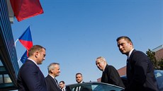 Prezident Milo Zeman navtívil firmu Saar Gummi Czech v prmyslové zón ve...