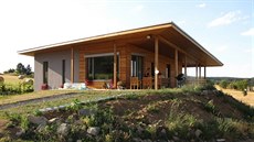 Podlahová plocha má 125 metr� �tvere�ních. Dal�í metry nabízí rovná st�echa a...