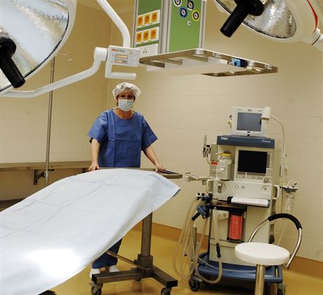 Vedení krajských nemocnic chce, aby se nejsloitjí chirurgické zákroky dlaly...