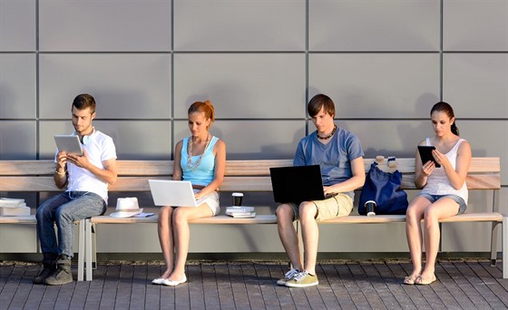 Téměř čtvrtinu uchazečů o práci kontaktují personalisté přes sociální sítě. Ilustrační snímek