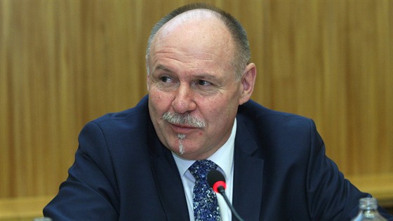 Hejtman Olomouckého kraje, poslanec a krajský �éf hnutí ANO Ladislav Okle�t�k.