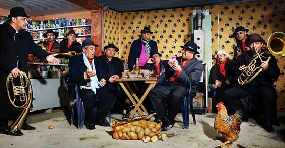 Fanfare Ciocarlia pochází z regionu Moldávie v severním Rumunsku, z vesnice Zece Prajini. Právě tato kapela uzavře letošní Folkové prázdniny v Náměšti.