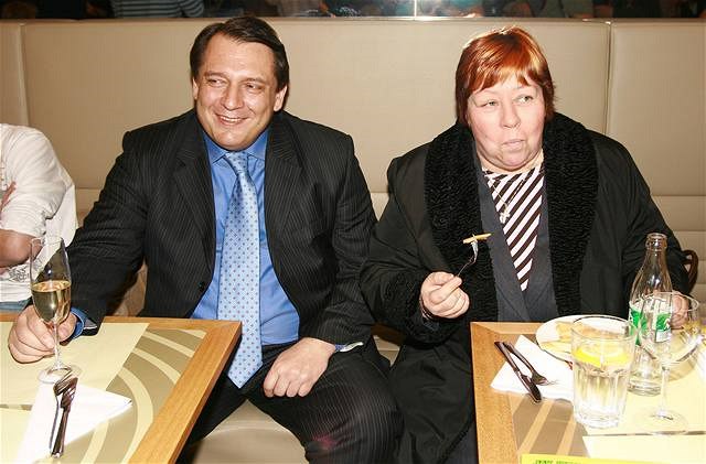 Paroubek se tak zatím v bydlení uskromní � u Vraného nad Vltavou nedaleko Prahy má rekrea�ní chatu po rodi�ích.