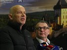 Misioná Petr Jaek (vlevo) a ministr Lubomír Zaorálek na tiskové konferenci po...